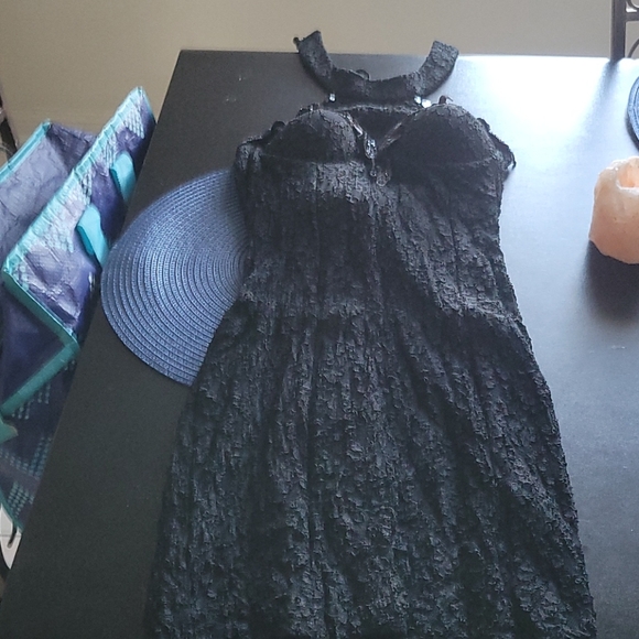 Evening dress - Picture 2 of 4